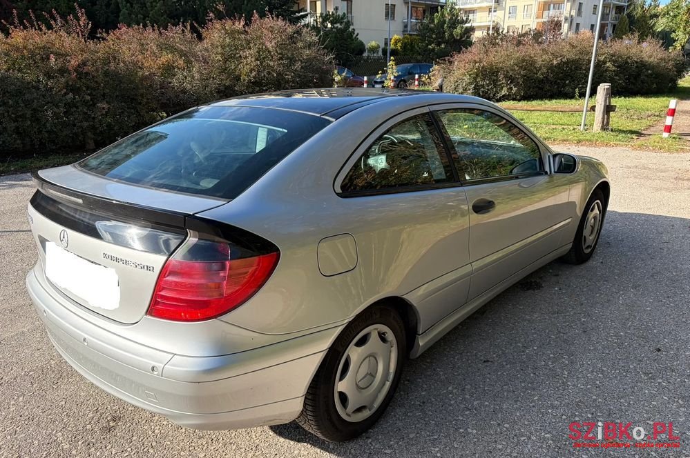 2002' Mercedes-Benz C-Class photo #3
