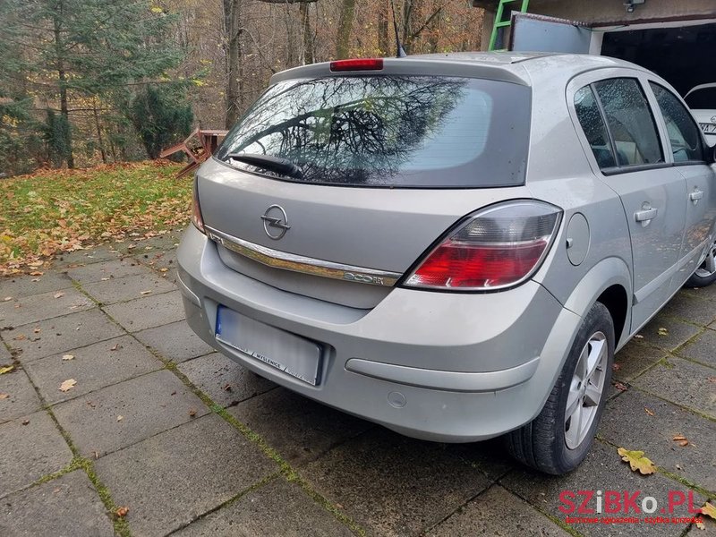 2008' Opel Astra photo #6