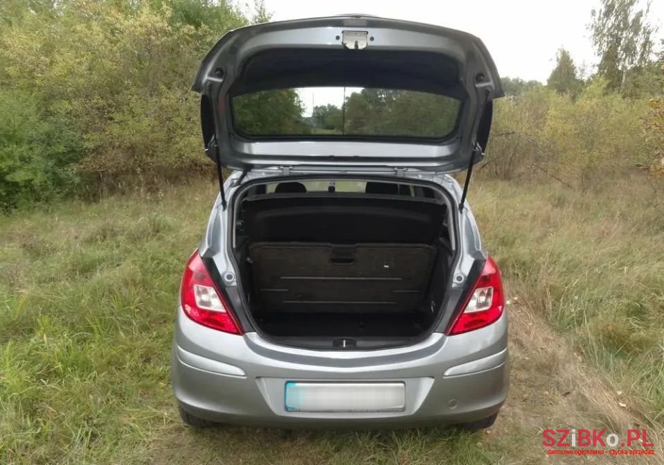 2012' Opel Corsa photo #6