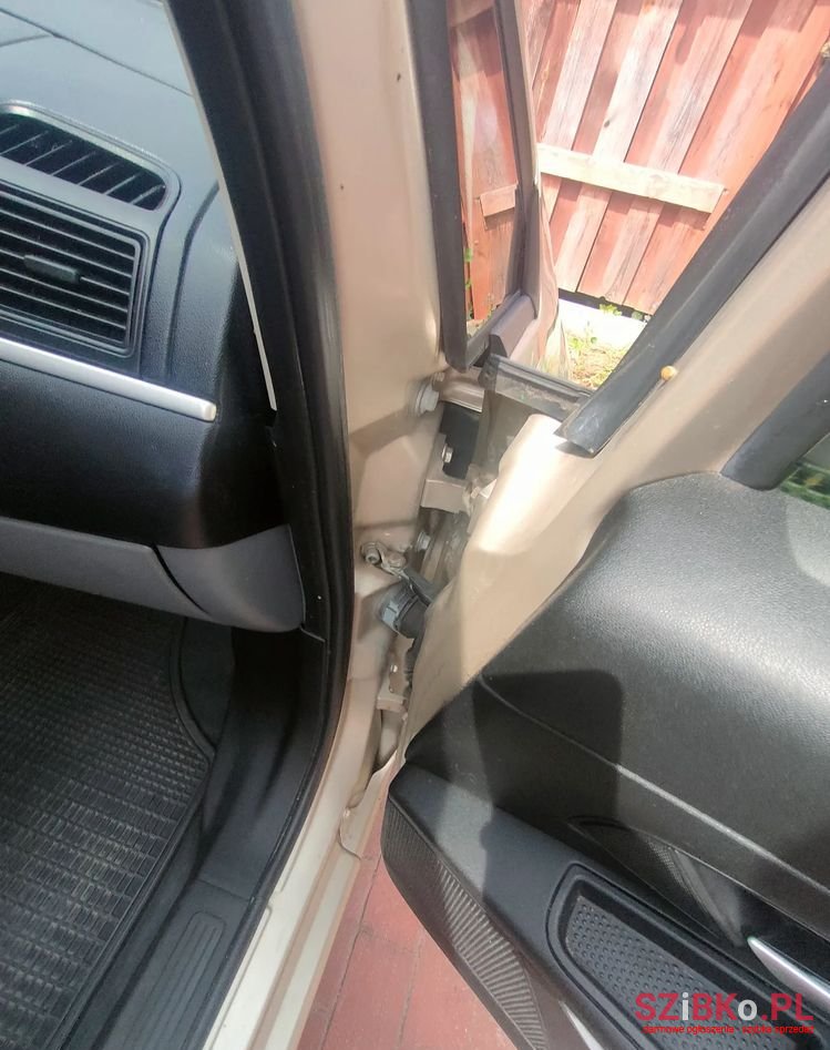 2011' Fiat Linea 1.4 Fresh photo #5