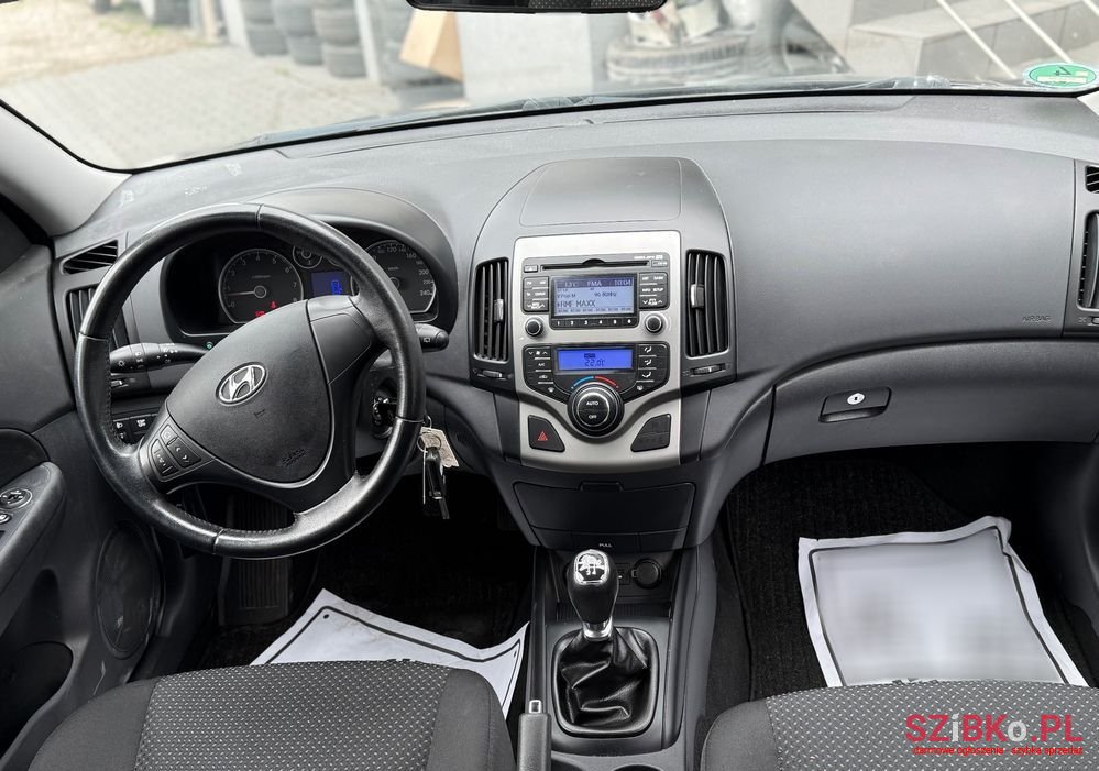 2011' Hyundai i30 photo #5