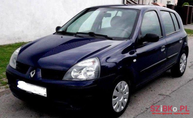 1993' Renault Clio photo #1