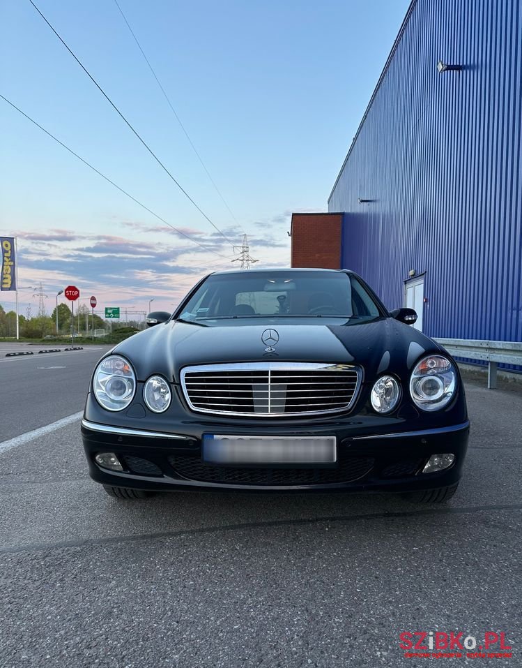 2002' Mercedes-Benz E-Class 320 Cdi Elegance photo #2