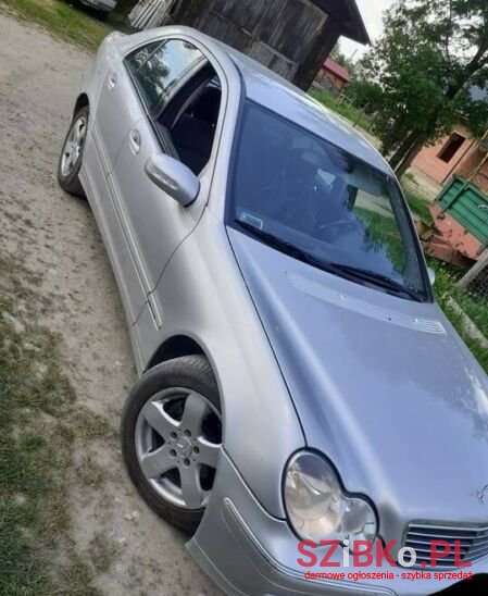 2002' Mercedes-Benz Klasa C photo #1
