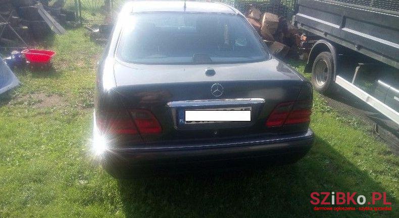 1996' Mercedes-Benz Klasa E photo #1