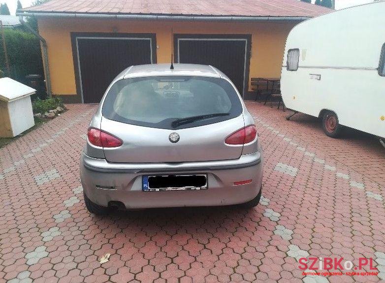 2002' Alfa Romeo 147 photo #1
