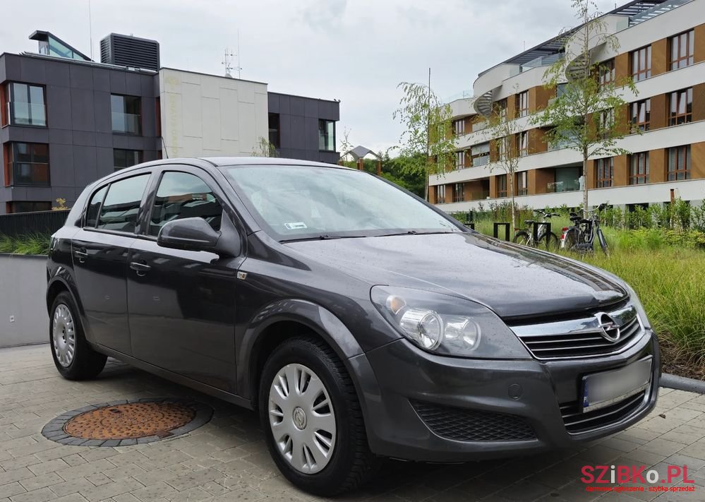 2012' Opel Astra Iv 1.6 Active photo #3