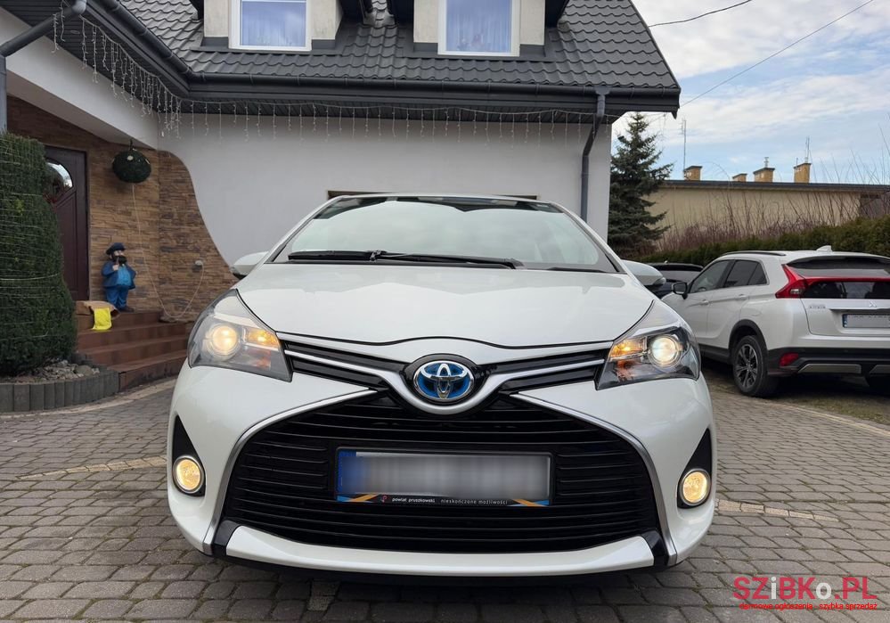 2015' Toyota Yaris photo #2