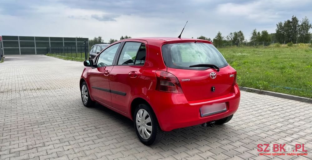 2008' Toyota Yaris 1.3 Luna photo #6