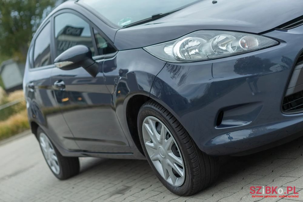 2012' Ford Fiesta 1.25 Ghia photo #5