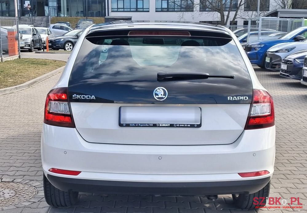 2014' Skoda Rapid photo #5