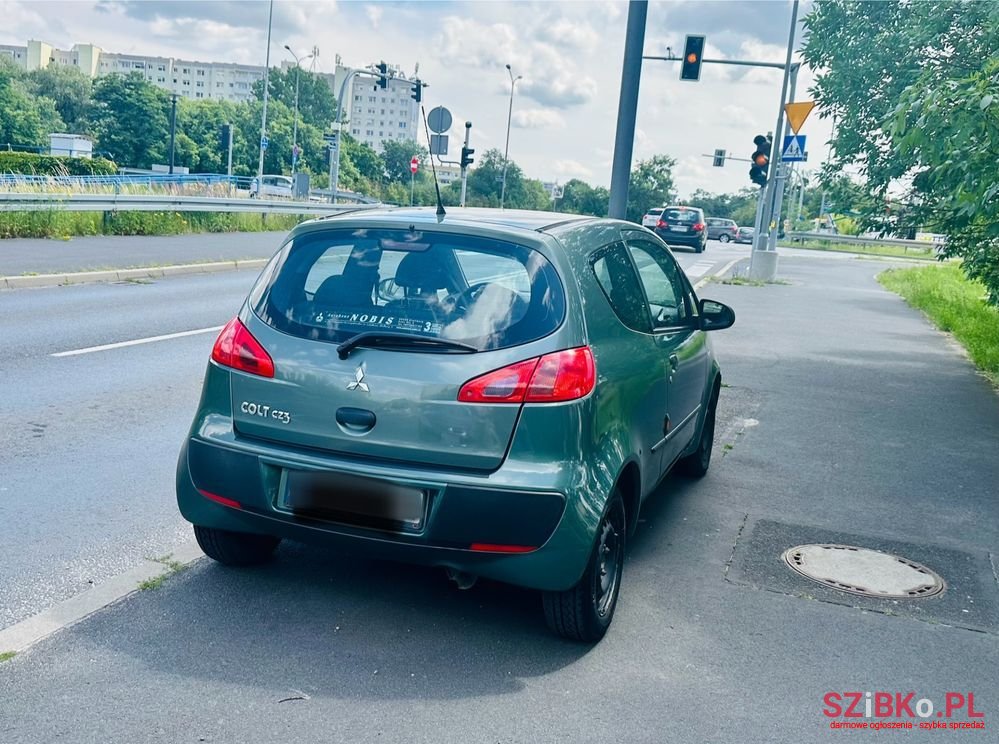 2005' Mitsubishi Colt photo #5