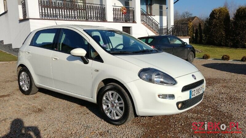 2013' Fiat Punto photo #2