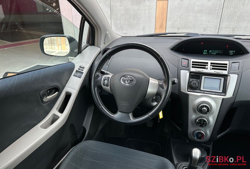 2009' Toyota Yaris 1.3 Prestige photo #6