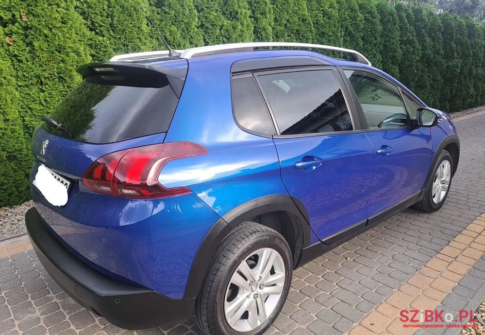 2019' Peugeot 2008 photo #3