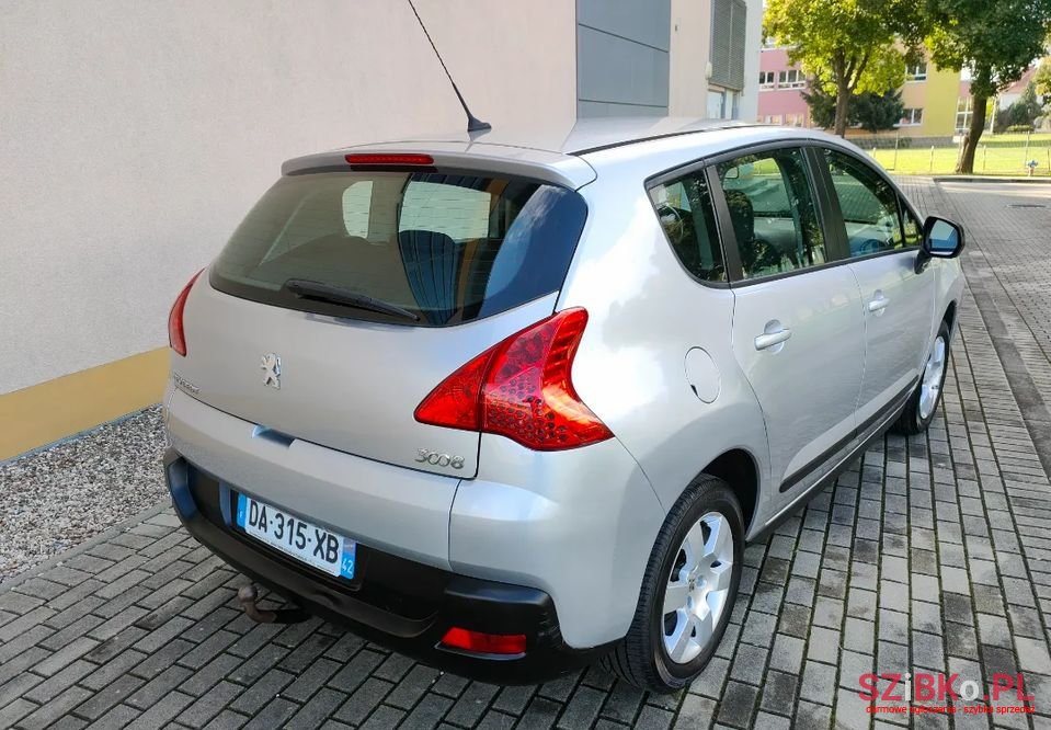 2012' Peugeot 3008 photo #3