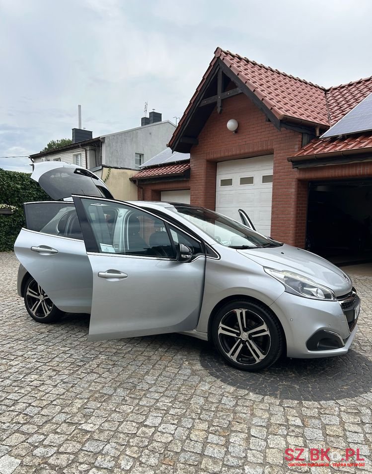 2016' Peugeot 208 photo #1