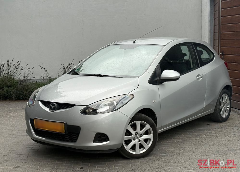 2009' Mazda 2 photo #1