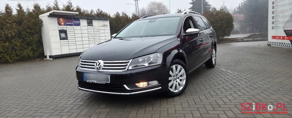 2012' Volkswagen Passat Variant photo #1