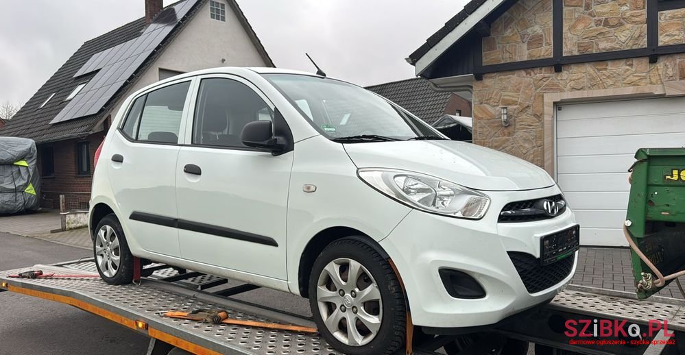 2012' Hyundai i10 photo #2