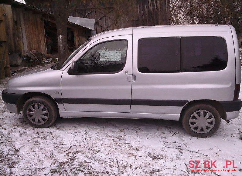 2002' Peugeot Partner photo #2