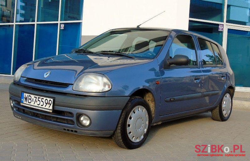 1999' Renault Clio photo #1