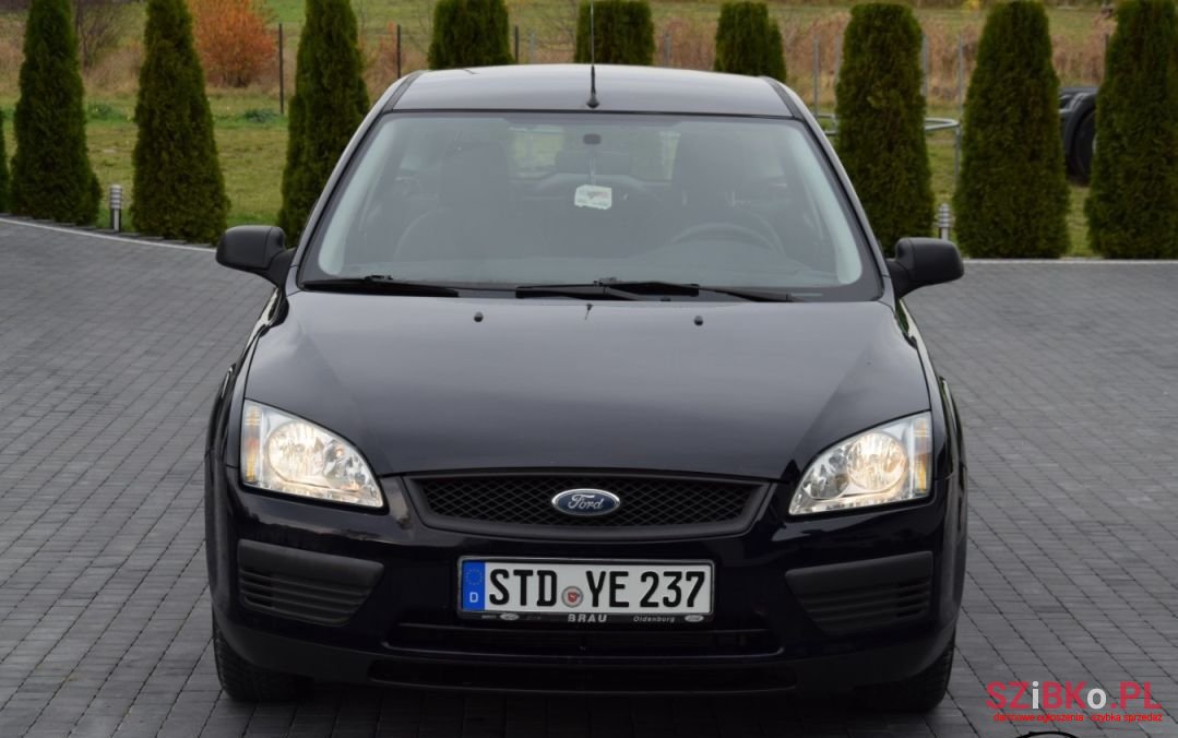 2005' Ford Focus photo #1
