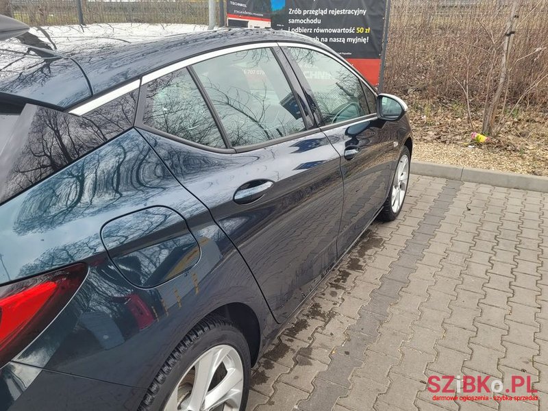 2015' Opel Astra photo #6