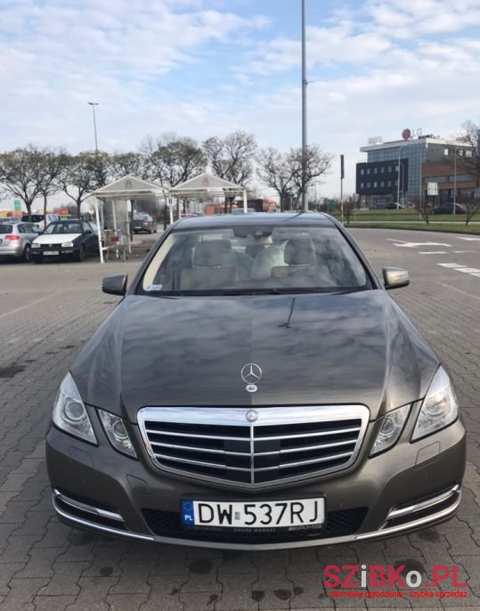 2012' Mercedes-Benz Klasa E photo #2