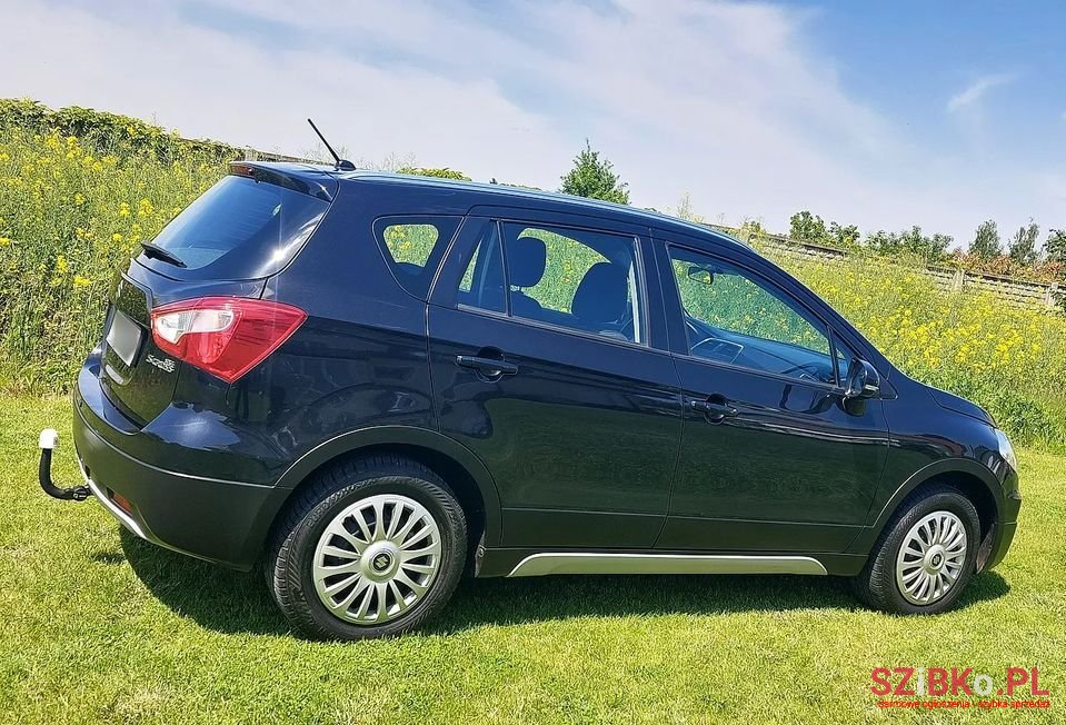 2015' Suzuki SX4 S-Cross photo #5