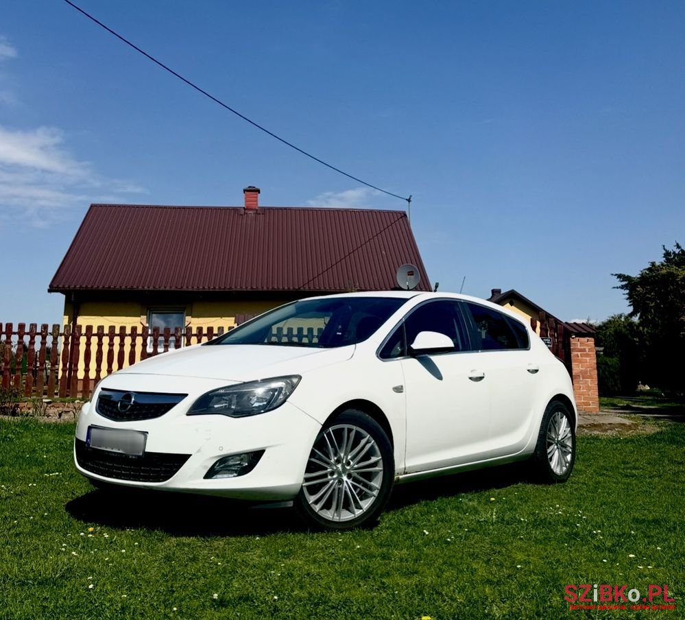 2010' Opel Astra Iii 1.7 Cdti photo #2