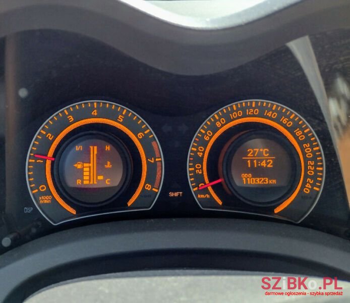 2007' Toyota Auris photo #2