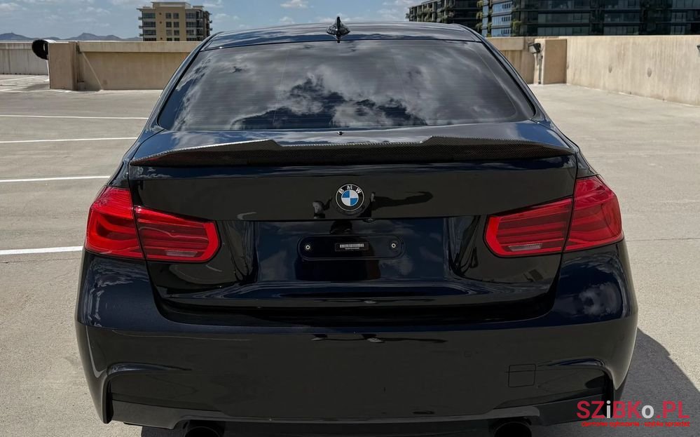 2018' BMW 3 Series 330I M Sport photo #5