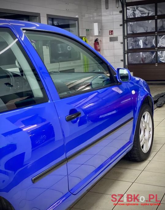 2002' Volkswagen Golf photo #6