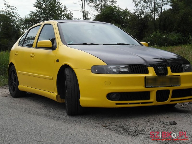 2003' SEAT Leon photo #2