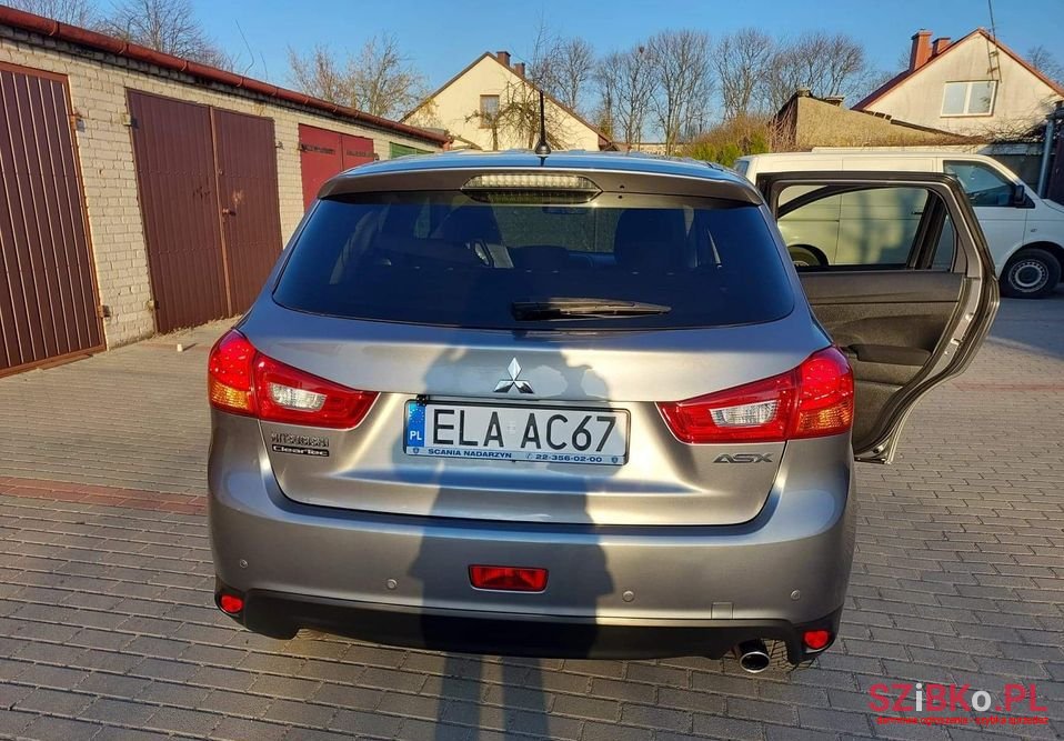 2013' Mitsubishi ASX photo #6