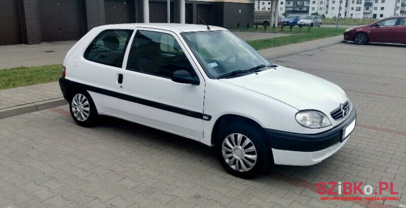 2003' Citroen Saxo photo #1