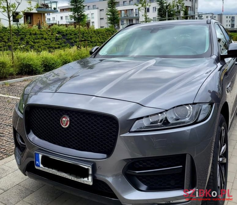 2017' Jaguar F-Pace photo #2
