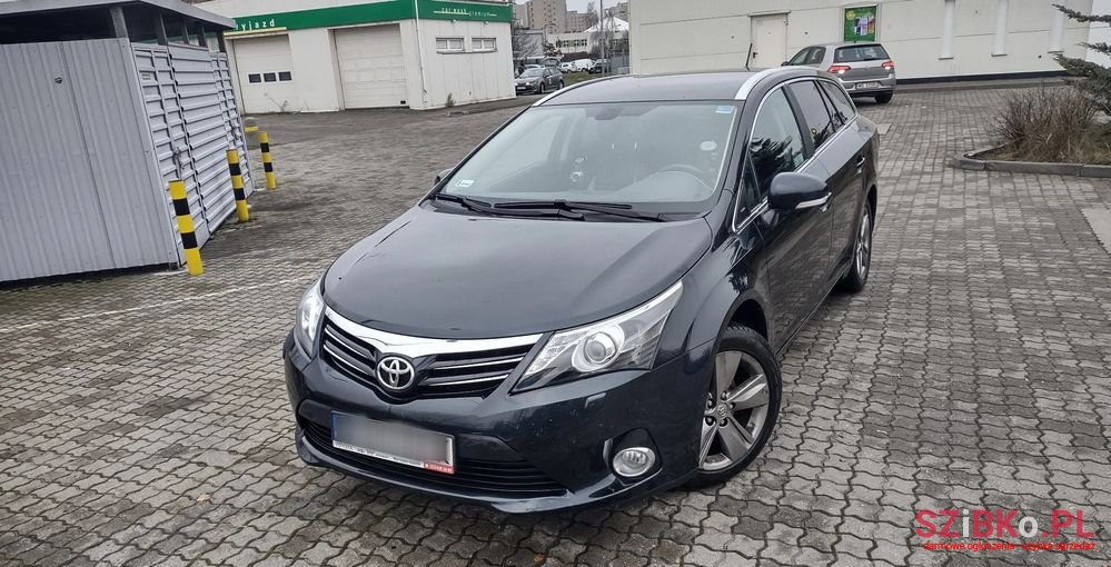 2014' Toyota Avensis photo #1