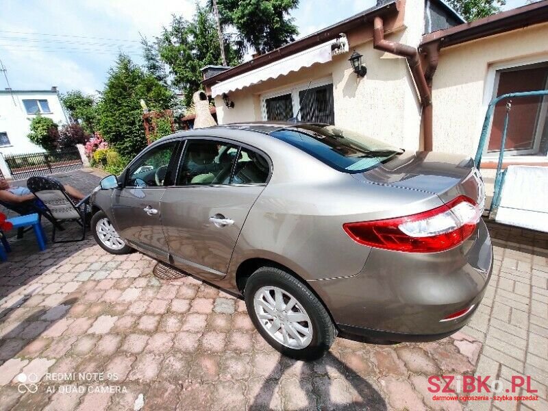 2010' Renault Fluence photo #4