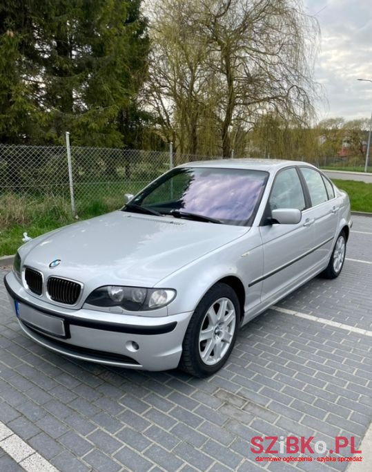 2004' BMW 3 Series photo #1