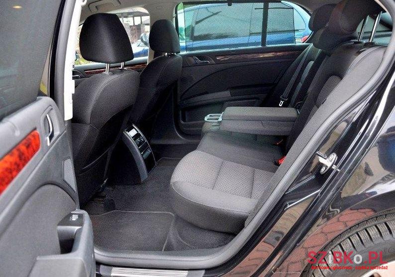 2010' Skoda Superb photo #2