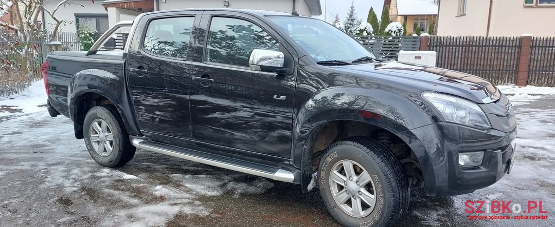 2015' Isuzu D-Max photo #2