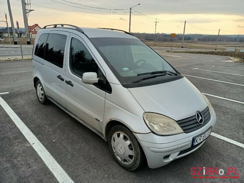 2004' Mercedes-Benz Vaneo photo #1