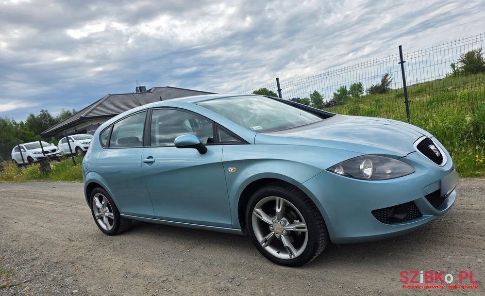 2008' SEAT Leon 1.9 Tdi Style photo #1