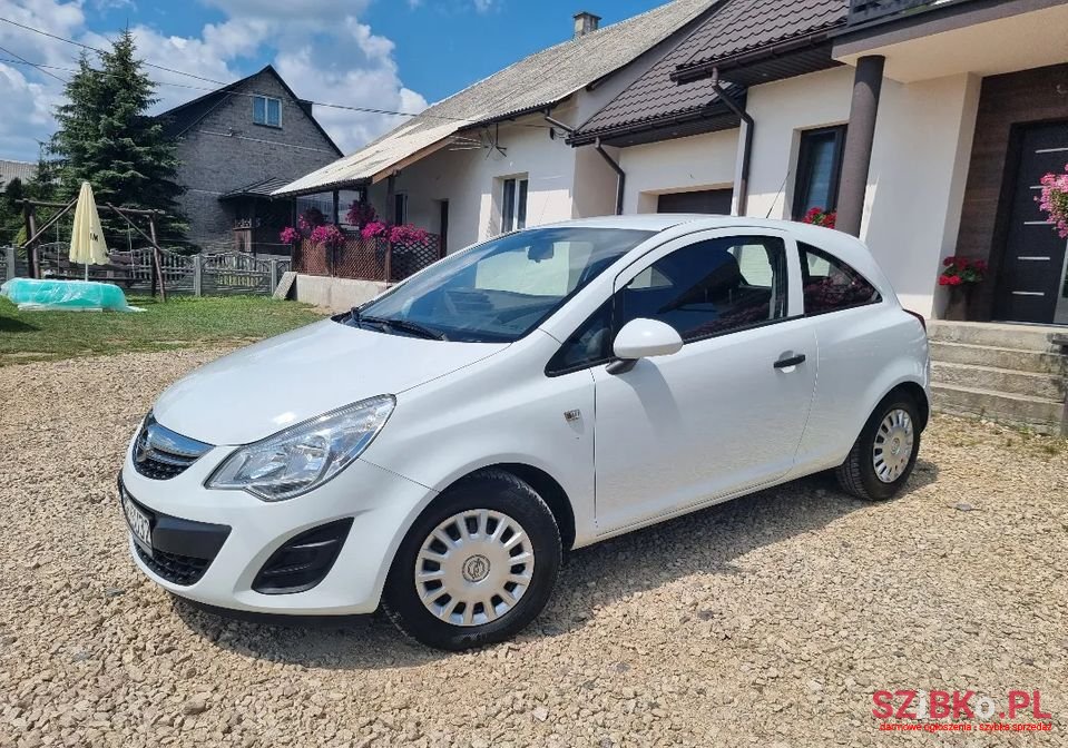 2011' Opel Corsa photo #6