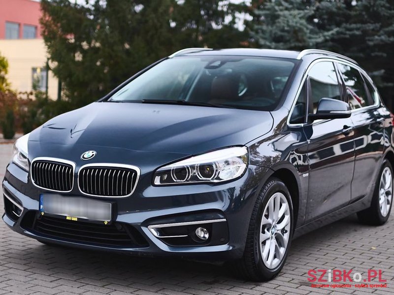 2016' BMW 2 Series 218D photo #5