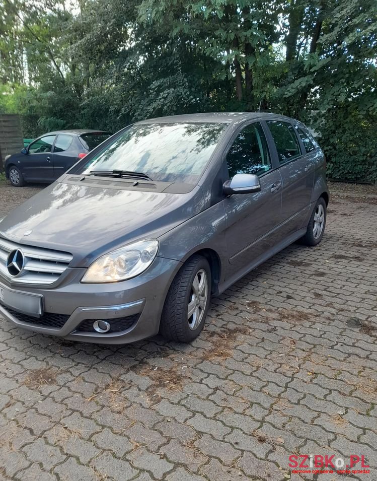 2009' Mercedes-Benz B-Class 180 Cdi photo #2