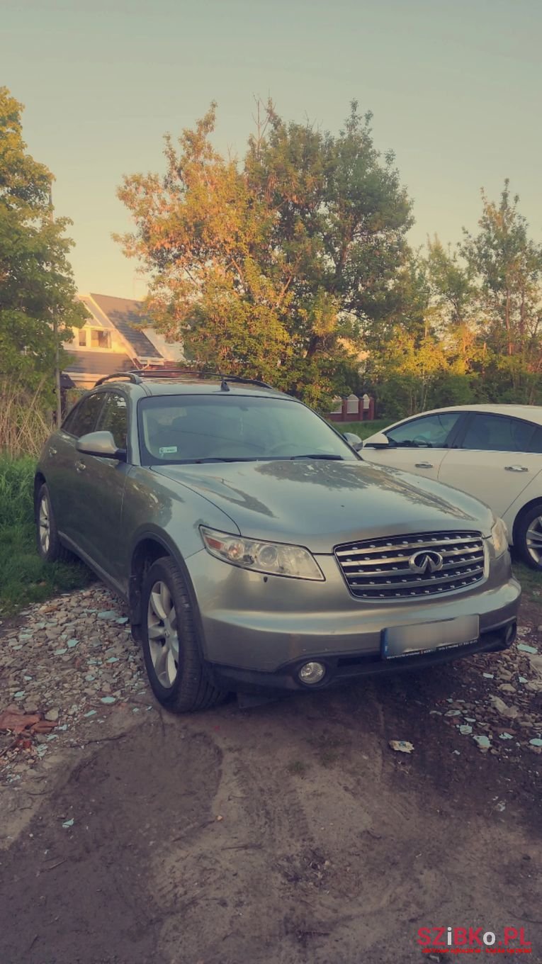 2005' Infiniti FX photo #1