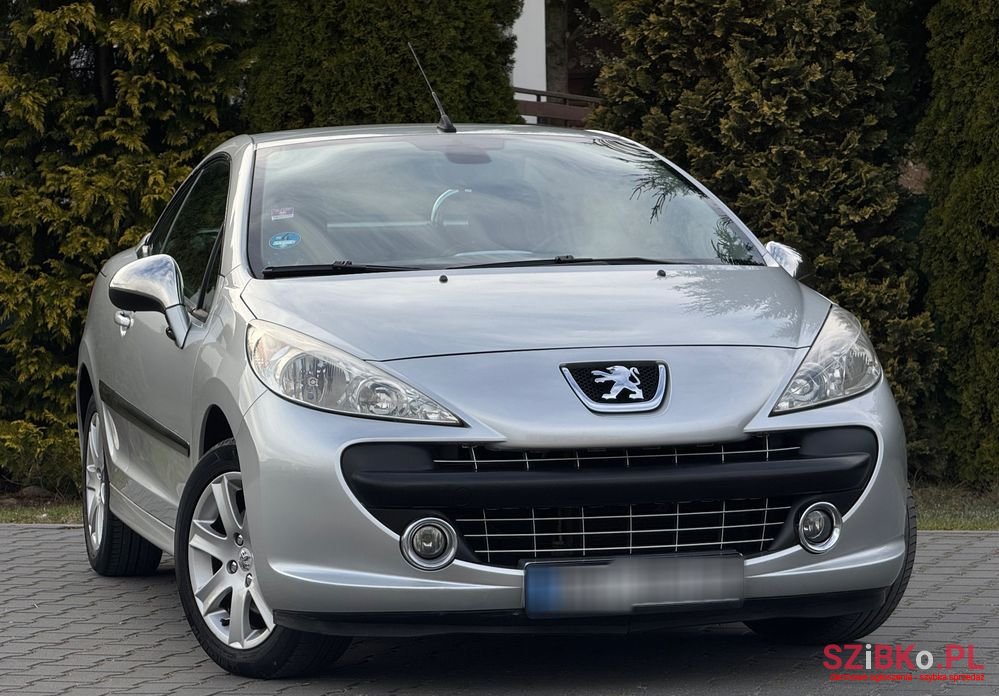 2008' Peugeot 207 120 Vti Premium photo #1